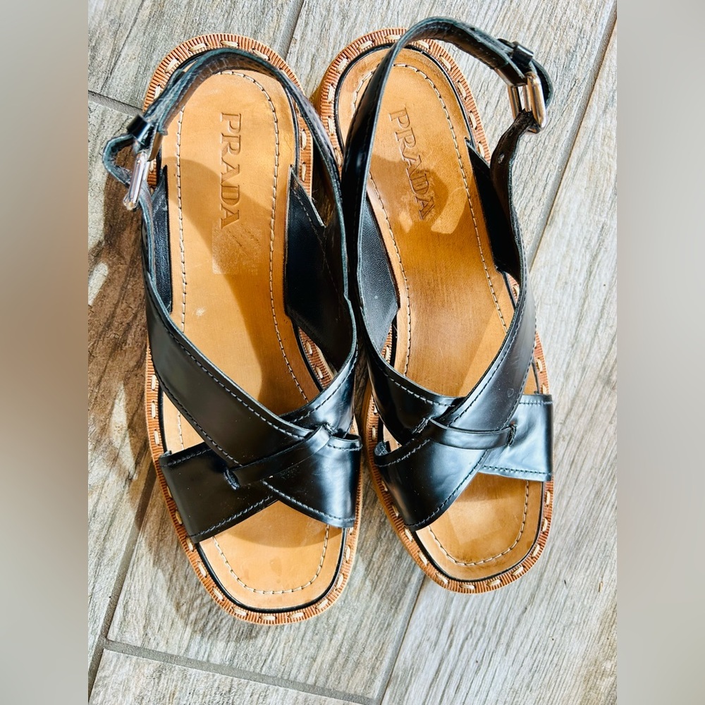 PRADA excellent used condition very sturdy leather European 39.5